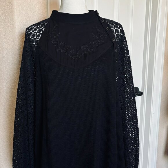 Free People/ black long sleeve embroidered lace top - Picture 4 of 4